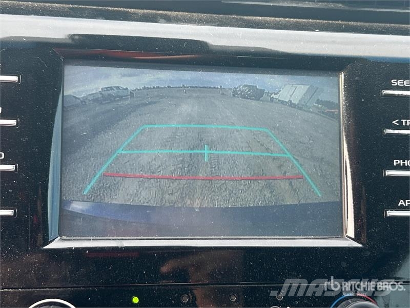 Toyota Camry LE Lengvieji automobiliai