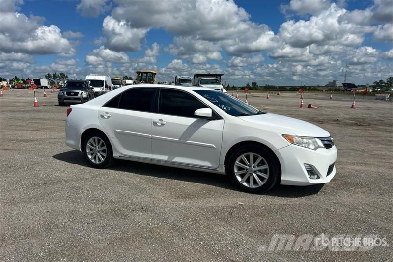 Toyota Camry XLE Carros Ligeiros
