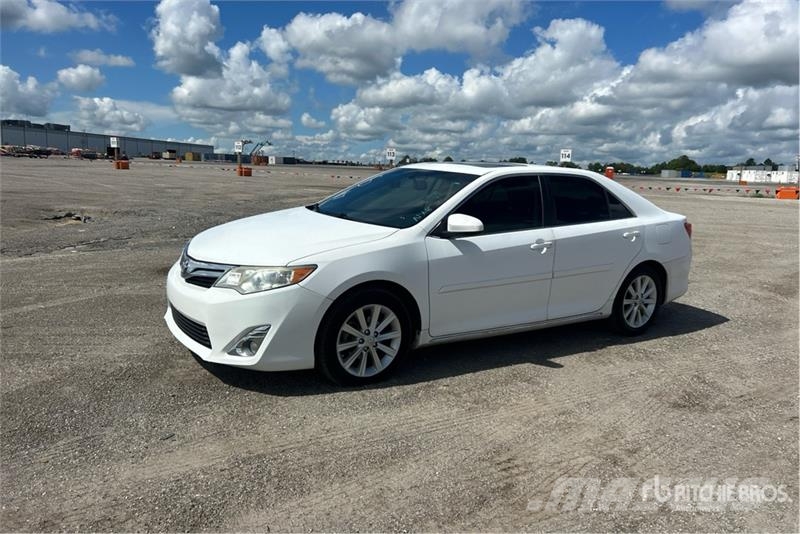 Toyota Camry XLE Carros Ligeiros