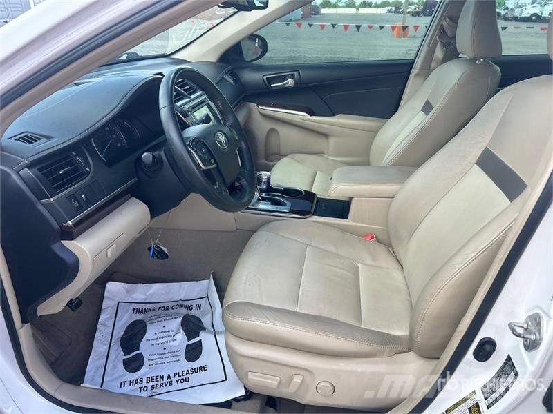 Toyota Camry XLE Carros Ligeiros