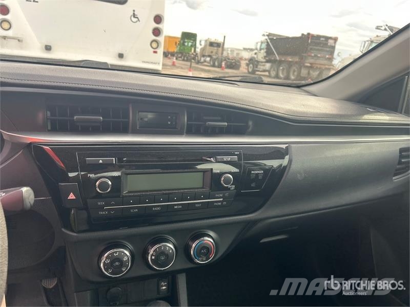 Toyota Corolla CE Automašīnas
