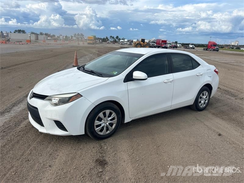 Toyota Corolla CE Automašīnas