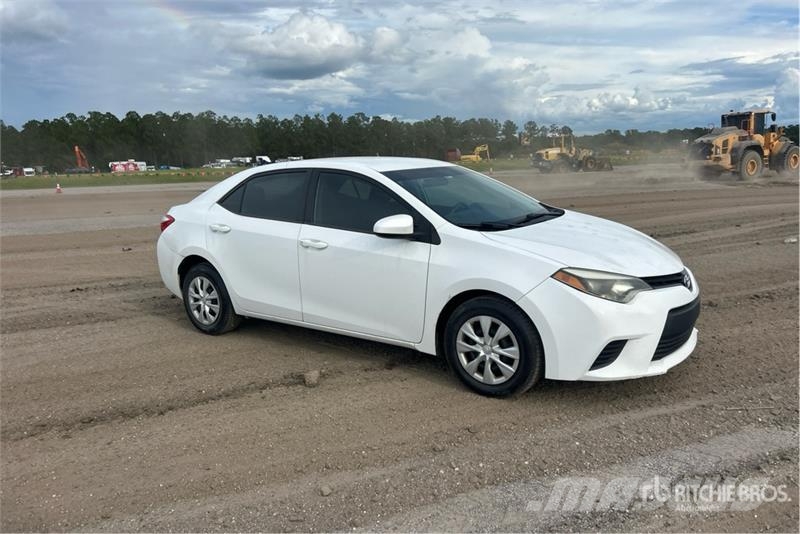 Toyota Corolla CE Automašīnas