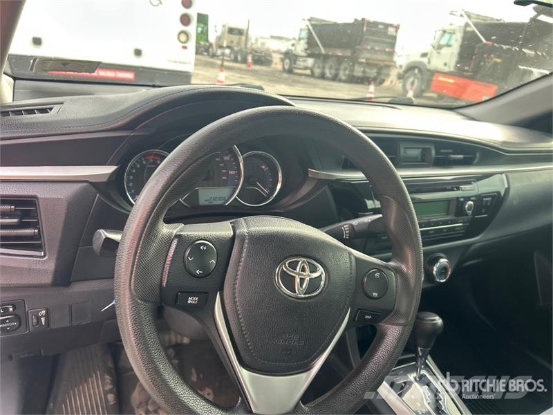 Toyota Corolla CE Automašīnas