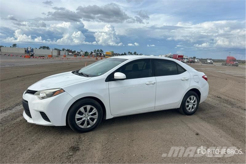 Toyota Corolla CE Automašīnas