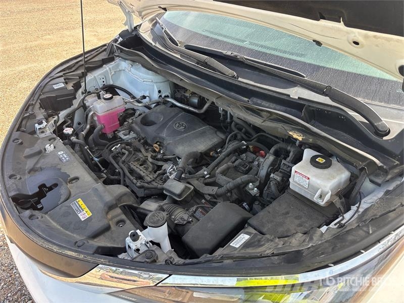 Toyota Sienna Hybrid Minivan Auto