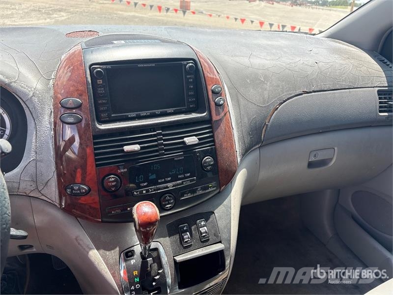 Toyota Sienna Minivan Personbilar