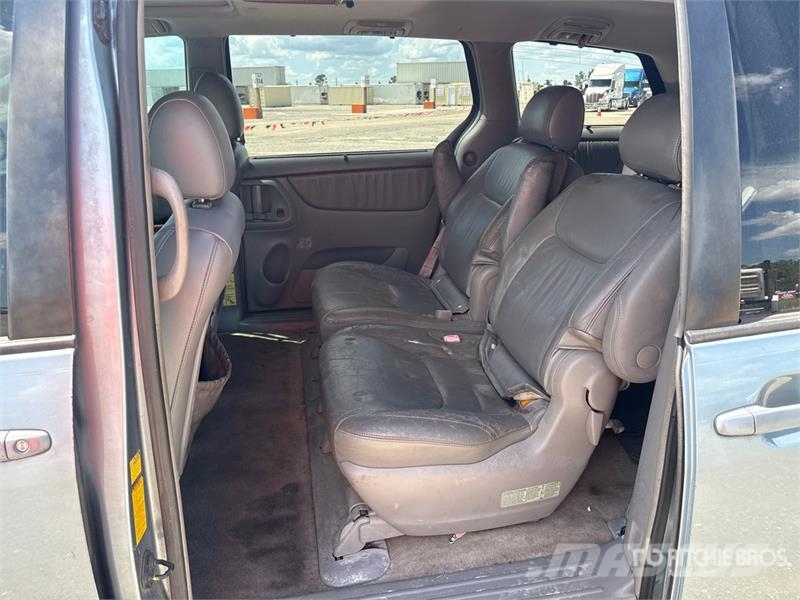Toyota Sienna Minivan Personbilar