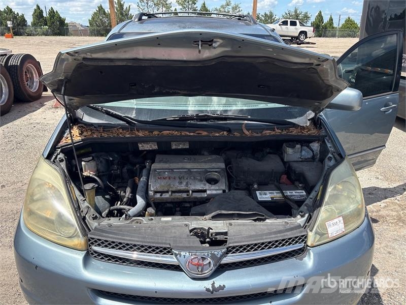 Toyota Sienna Minivan Personbilar