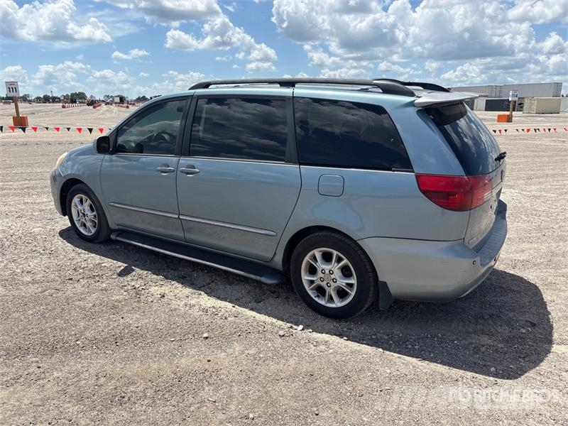 Toyota Sienna Minivan Personbilar