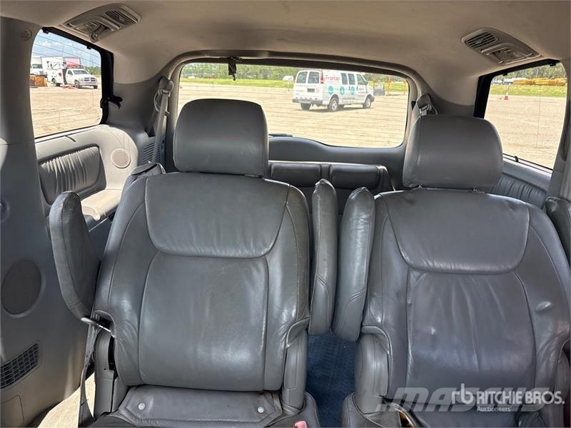 Toyota Sienna Minivan Personbilar