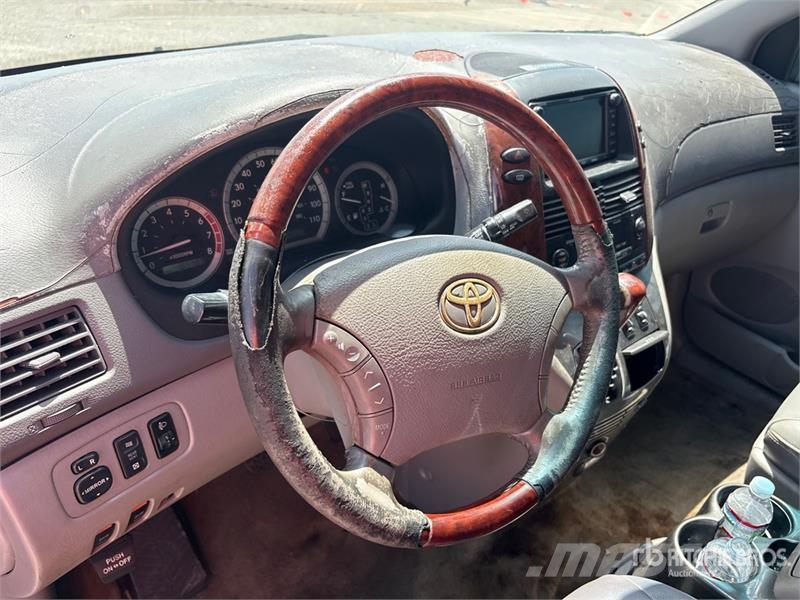 Toyota Sienna Minivan Personbilar