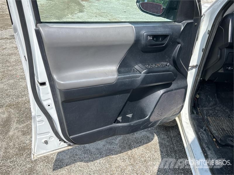 Toyota Tacoma Andere Transporter