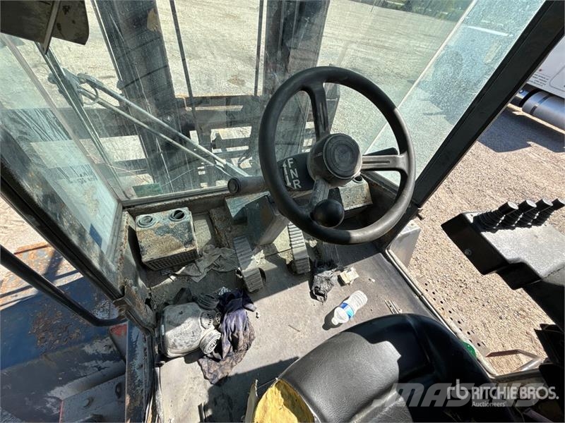Toyota THD3600-24 36000 lb Pneumatic Tire Forklift (Inope شاحنات ذات رافعات شوكية - أخرى