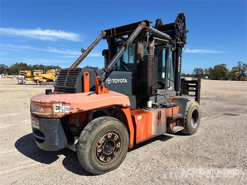 Toyota THD3600-24 36000 lb Pneumatic Tire Forklift (Inope شاحنات ذات رافعات شوكية - أخرى