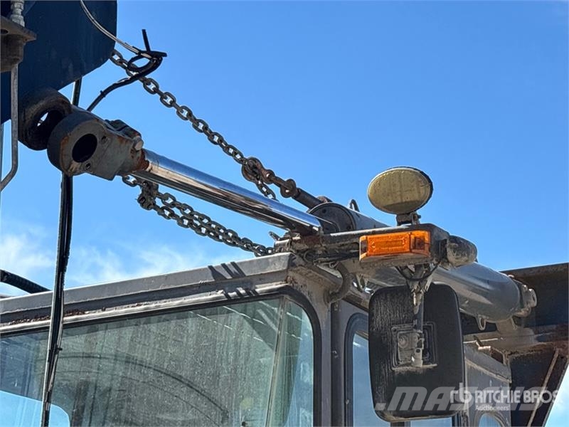 Toyota THD3600-24 36000 lb Pneumatic Tire Forklift (Inope شاحنات ذات رافعات شوكية - أخرى