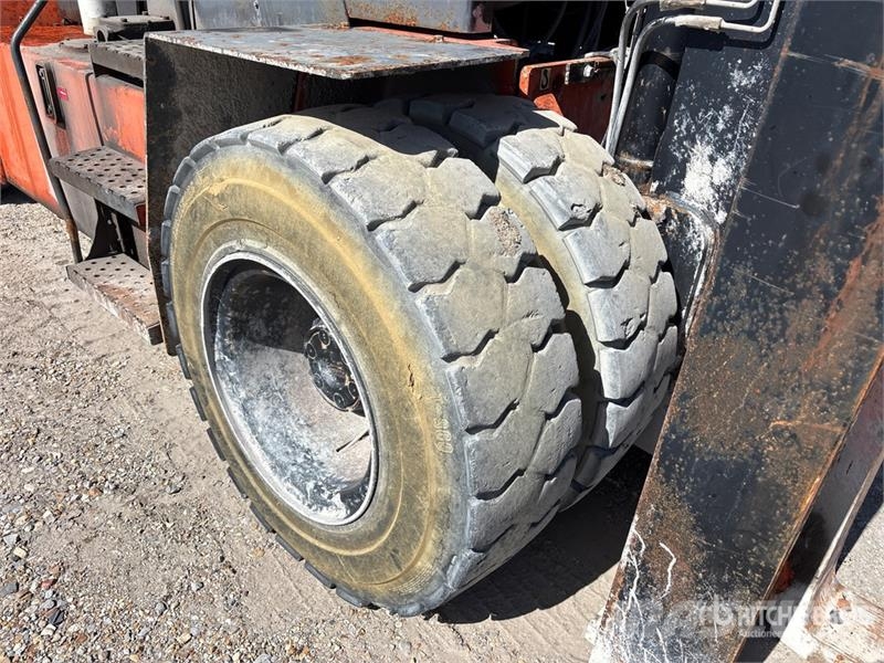 Toyota THD3600-24 36000 lb Pneumatic Tire Forklift (Inope شاحنات ذات رافعات شوكية - أخرى