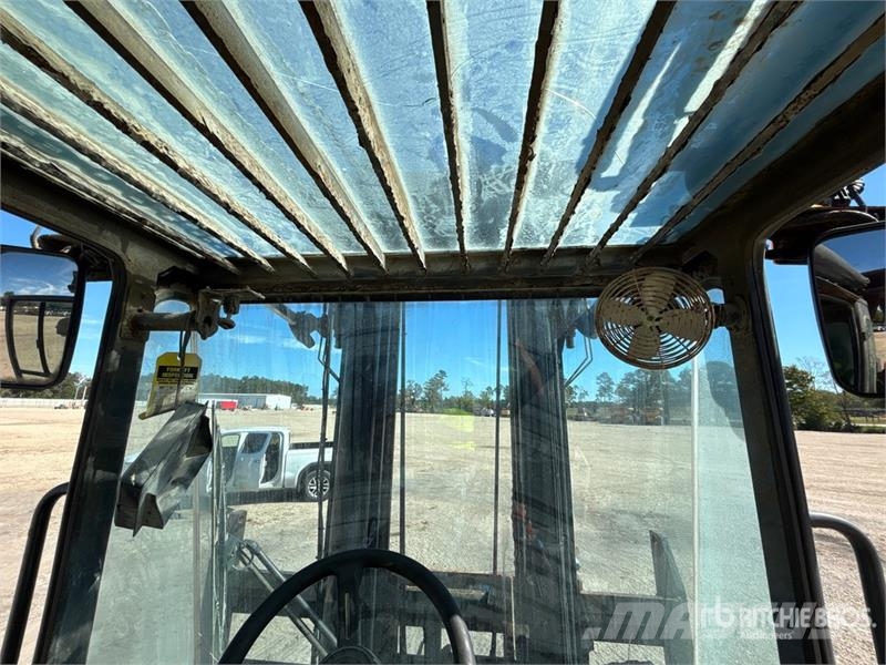 Toyota THD3600-24 36000 lb Pneumatic Tire Forklift (Inope شاحنات ذات رافعات شوكية - أخرى