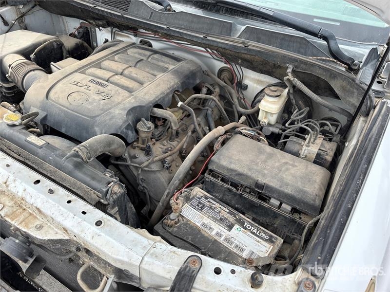 Toyota Tundra Platinum 4x4 Crew Cab Pickup Otros