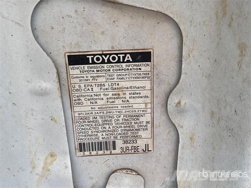 Toyota Tundra Platinum 4x4 Crew Cab Pickup Otros