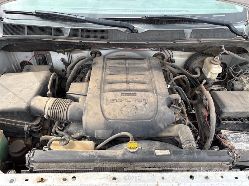 Toyota Tundra Platinum 4x4 Crew Cab Pickup Otros