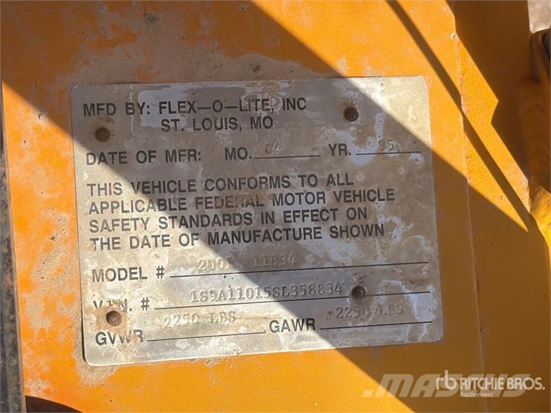  Traffic Controller Board Arrow Board أخرى