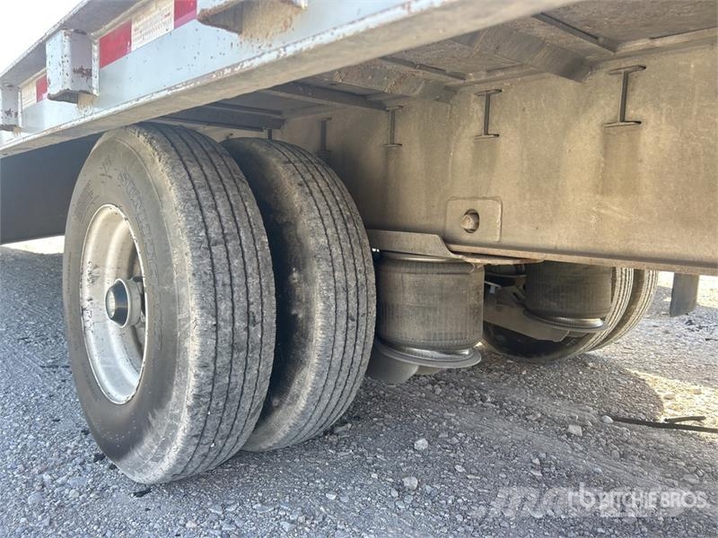 Trail-Eze TE70XTS 48 ft T/A Hydraulic Tail Trailer Maskinhenger