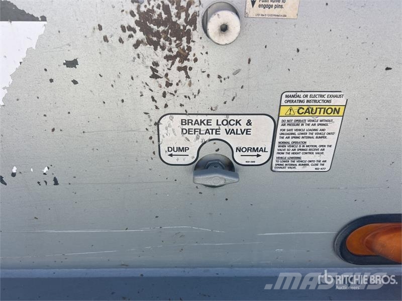 Trail-Eze TE70XTS 48 ft T/A Hydraulic Tail Trailer Maskinhenger