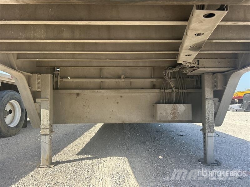 Trail-Eze TE70XTS 48 ft T/A Hydraulic Tail Trailer Maskinhenger
