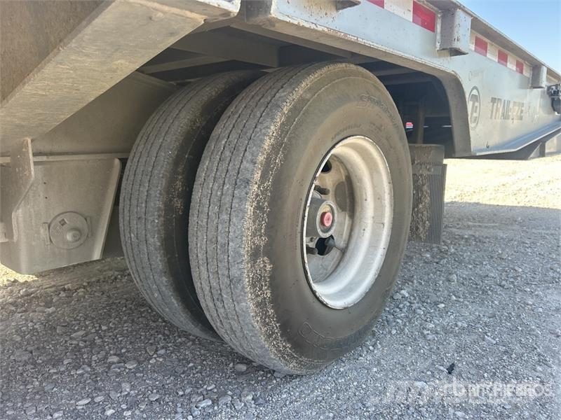 Trail-Eze TE70XTS 48 ft T/A Hydraulic Tail Trailer Maskinhenger