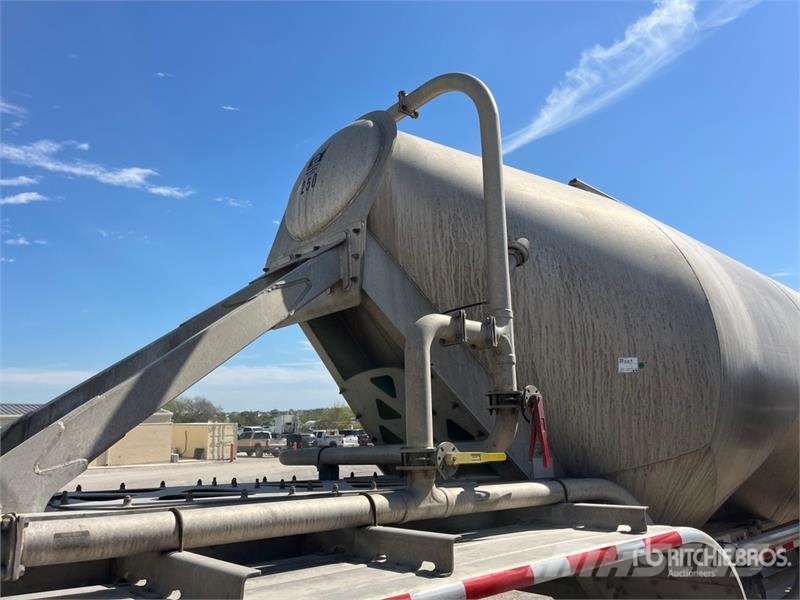 Trail King 1040 cft T/A Pneumatic Bulk Trailer Otros remolques