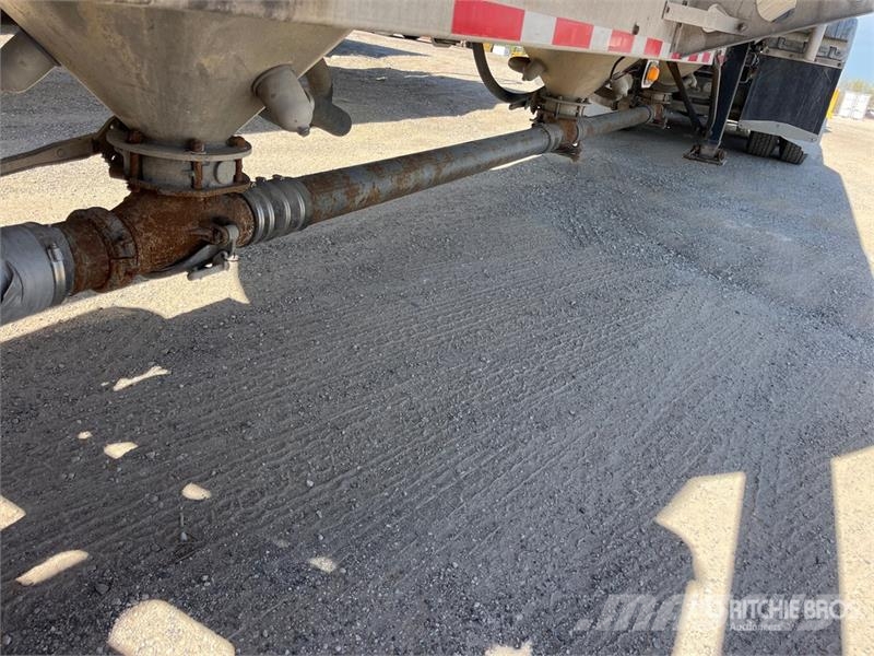 Trail King 1040 cft T/A Pneumatic Bulk Trailer Otros remolques