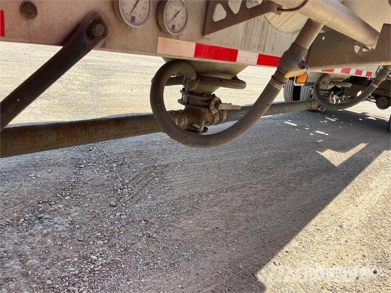 Trail King 1040 cft T/A Pneumatic Bulk Trailer Otros remolques