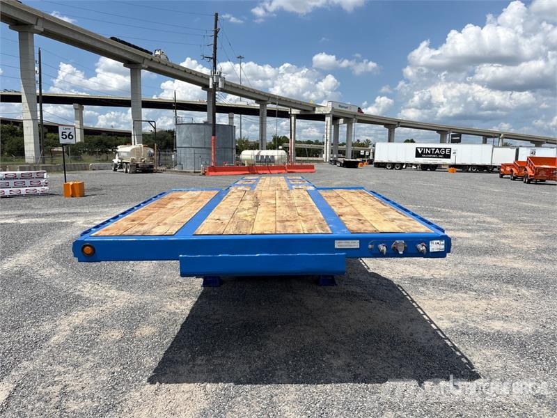 Trail King 53 ft T/A Spread Axle Step Deck Trailer Mélybölcsős