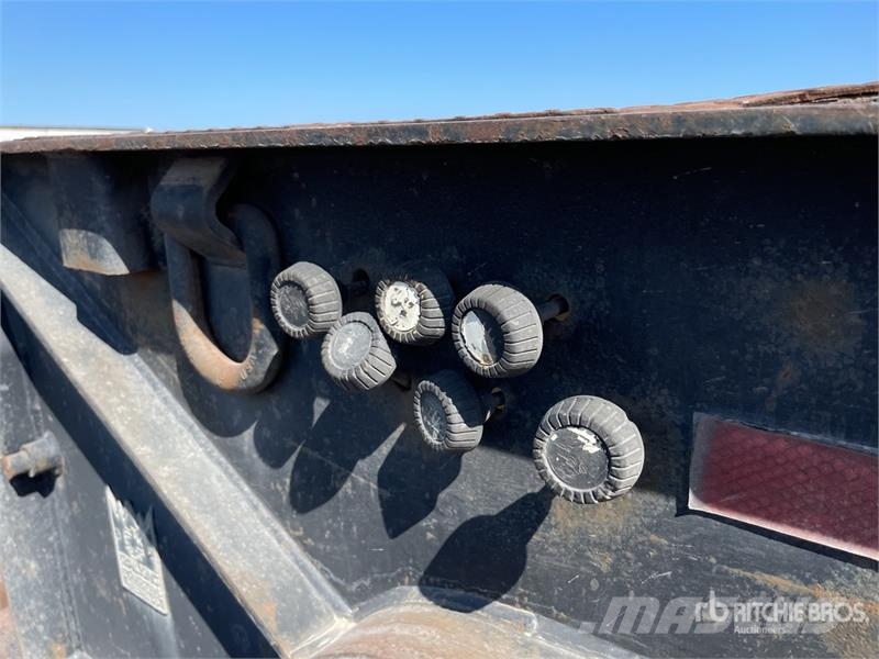 Trail King T/A Hydraulic Tail Trailer Dieplader