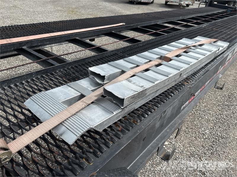 Trail Maxx GC37-44 4800 lb 44 ft T/A Gooseneck Equipment Trai Auto pārvadāšanas treileri