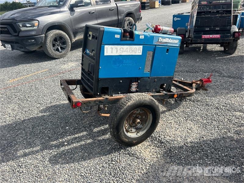  Trailblazer 325 A Mobile Multi-Process Engine Driv Máquinas de solda