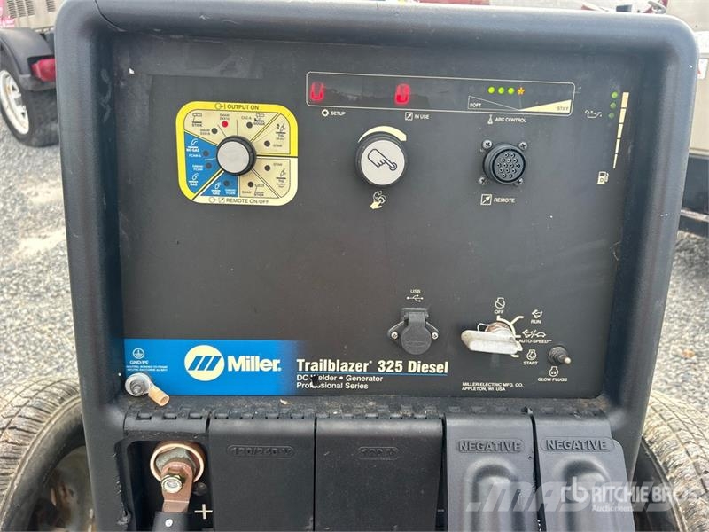  Trailblazer 325 A Mobile Multi-Process Engine Driv Máquinas de solda