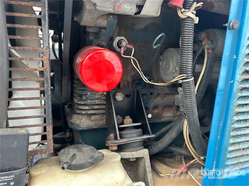  Trailblazer 325 A Mobile Multi-Process Engine Driv Máquinas de solda