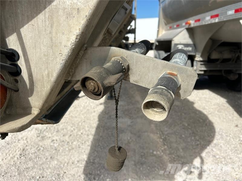 Trailmaster Tanks 7709 T/A Water Tank Trailer Muut kuorma-autot