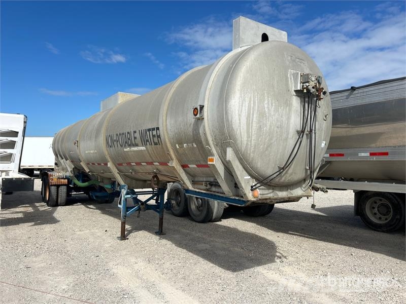 Trailmaster Tanks 7709 T/A Water Tank Trailer Muut kuorma-autot