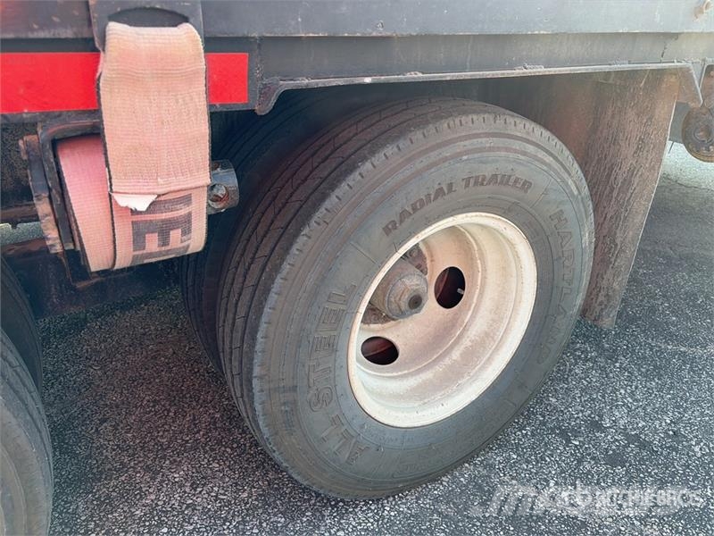 Trailmaster UT 38 ft T/A Gooseneck Equipment Trailer Remolques para transporte de vehículos