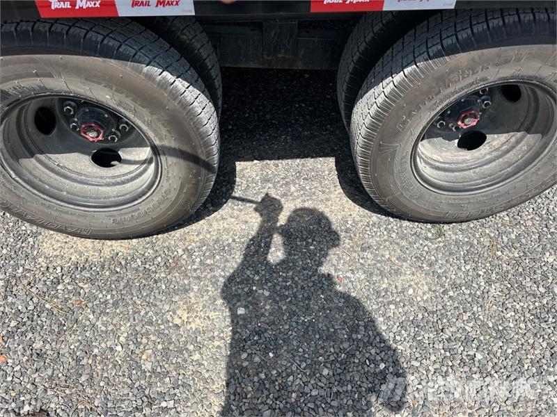 TrailMax MAC210-25 25 ft T/A Gooseneck Equipment Trailer Prikolice za prevoz vozil