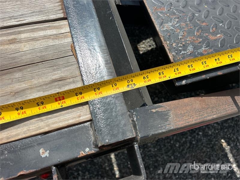 TrailMax MAC210-25 25 ft T/A Gooseneck Equipment Trailer Prikolice za prevoz vozil
