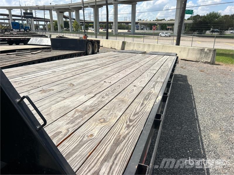 TrailMax MAC210-25 25 ft T/A Gooseneck Equipment Trailer Prikolice za prevoz vozil