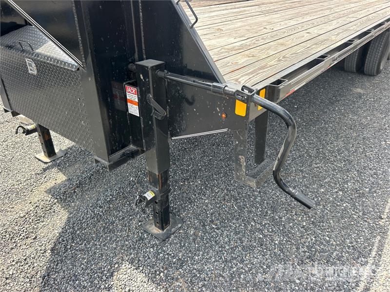 TrailMax MAC210-25 25 ft T/A Gooseneck Equipment Trailer Prikolice za prevoz vozil