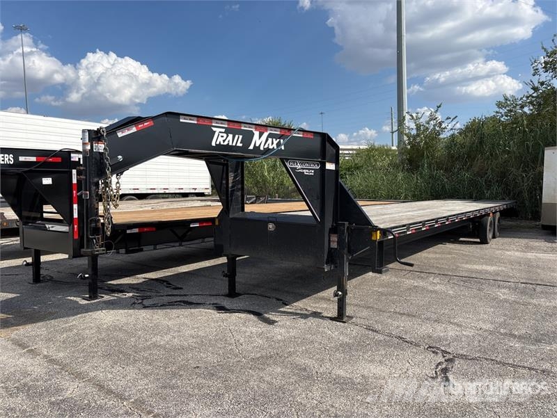 TrailMax Max 40 ft T/A Gooseneck Equipment Trailer Car carrier