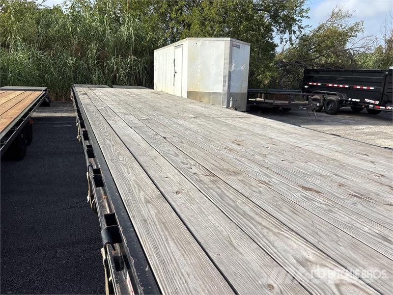 TrailMax Max 40 ft T/A Gooseneck Equipment Trailer Maschinetransporter