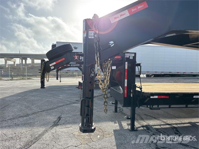 TrailMax Max 40 ft T/A Gooseneck Equipment Trailer Maschinetransporter