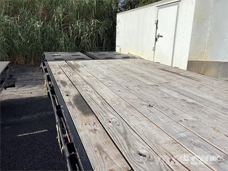 TrailMax Max 40 ft T/A Gooseneck Equipment Trailer Maschinetransporter
